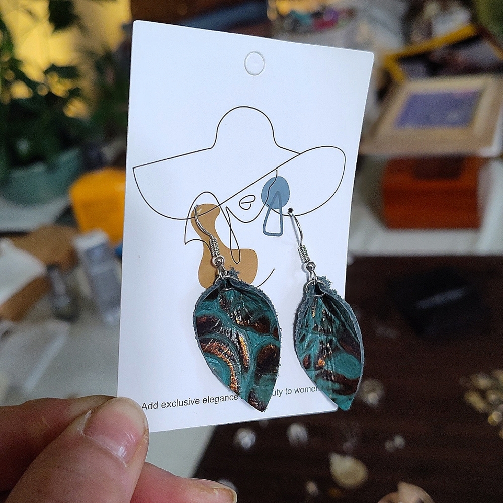 Leather leaf earrings